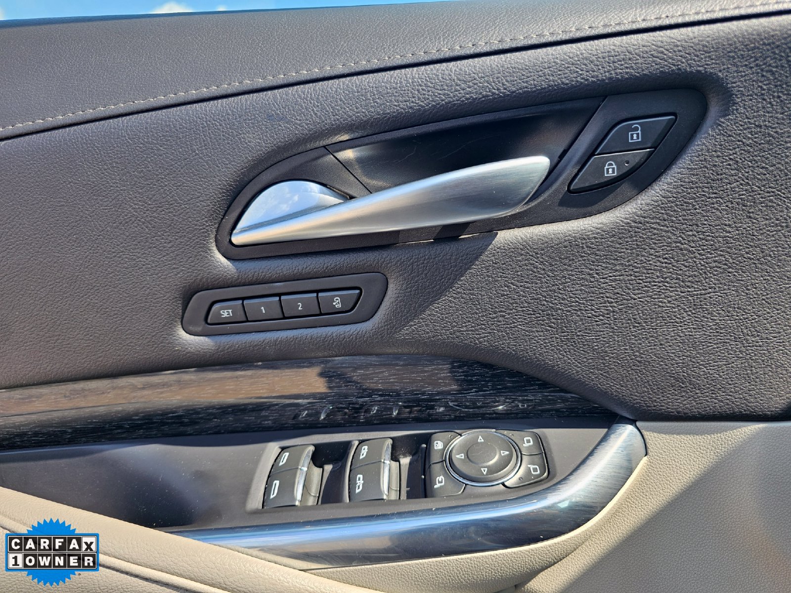 Used 2023 Cadillac XT4 Premium Luxury FWD image 11