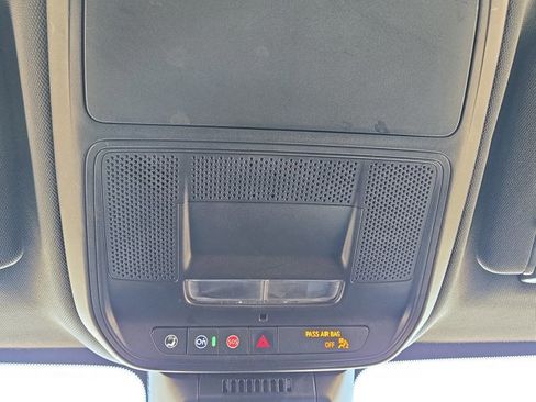 Used 2025 Chevrolet Equinox LT image 30