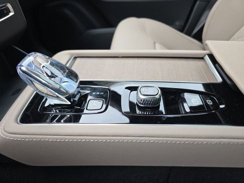 New 2026 Volvo XC90 B6 Plus w/ Protection Package image 34