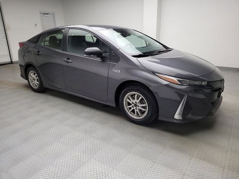 Used 2021 Toyota Prius Prime LE FWD image 11
