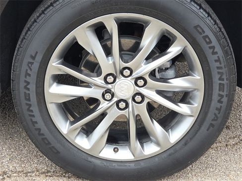 Used 2022 Buick Enclave Avenir w/ Avenir Technology Package image 9