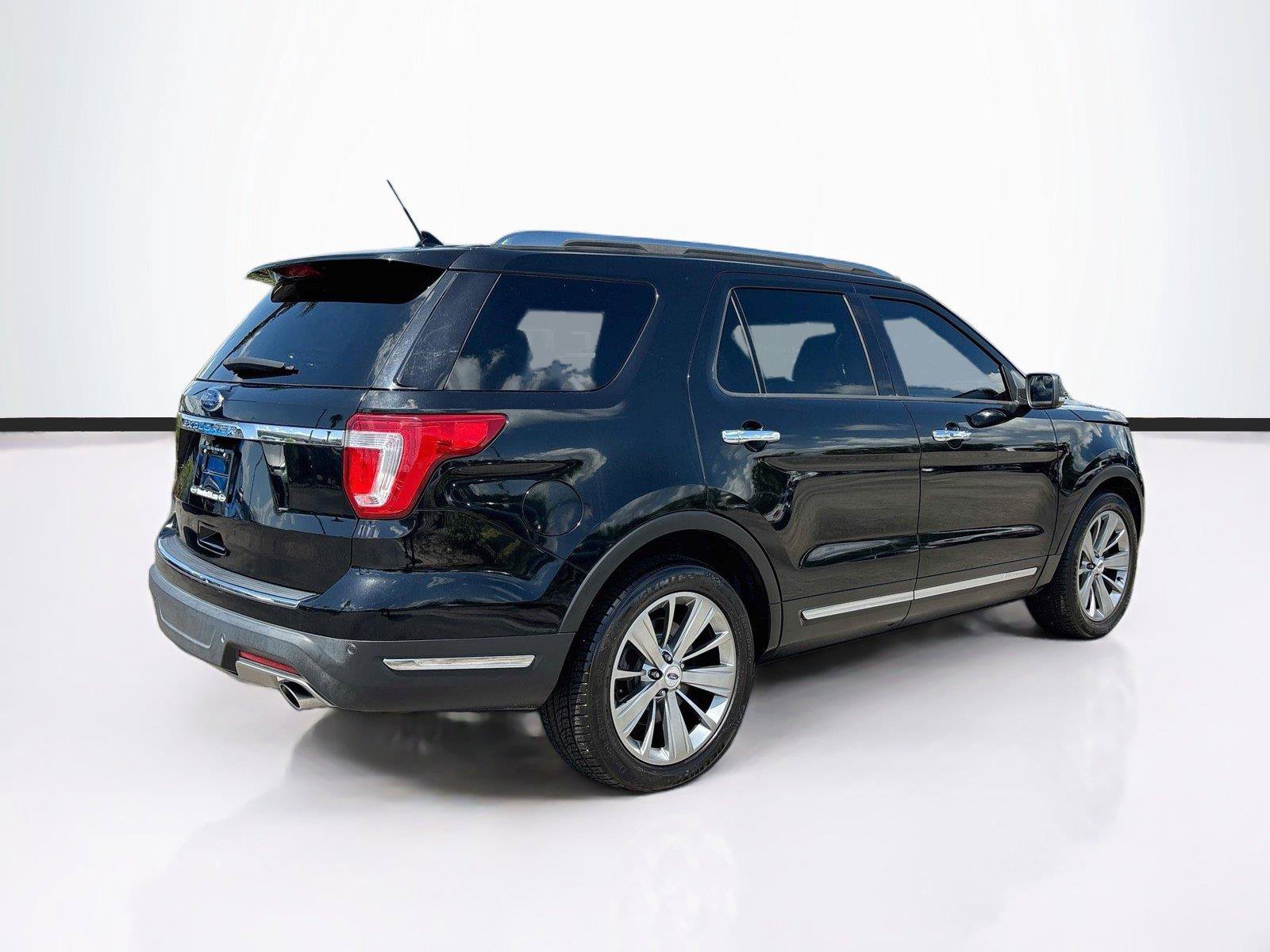 Used 2018 Ford Explorer Limited FWD image 7