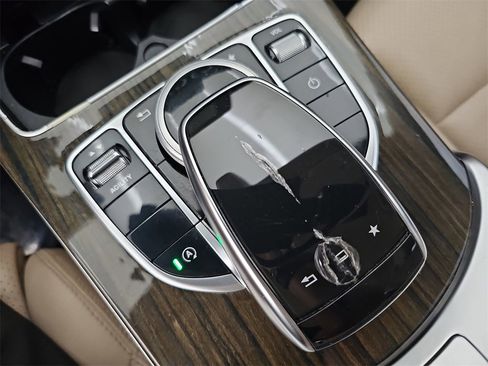 Used 2015 Mercedes-Benz C 300 Sedan image 28