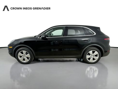 Used 2022 Porsche Cayenne AWD/4WD image 8