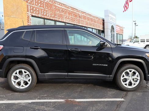 New 2024 Jeep Compass Latitude w/ Convenience Group image 9