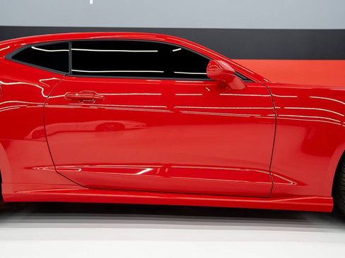 Used 2018 Chevrolet Camaro SS RWD image 57
