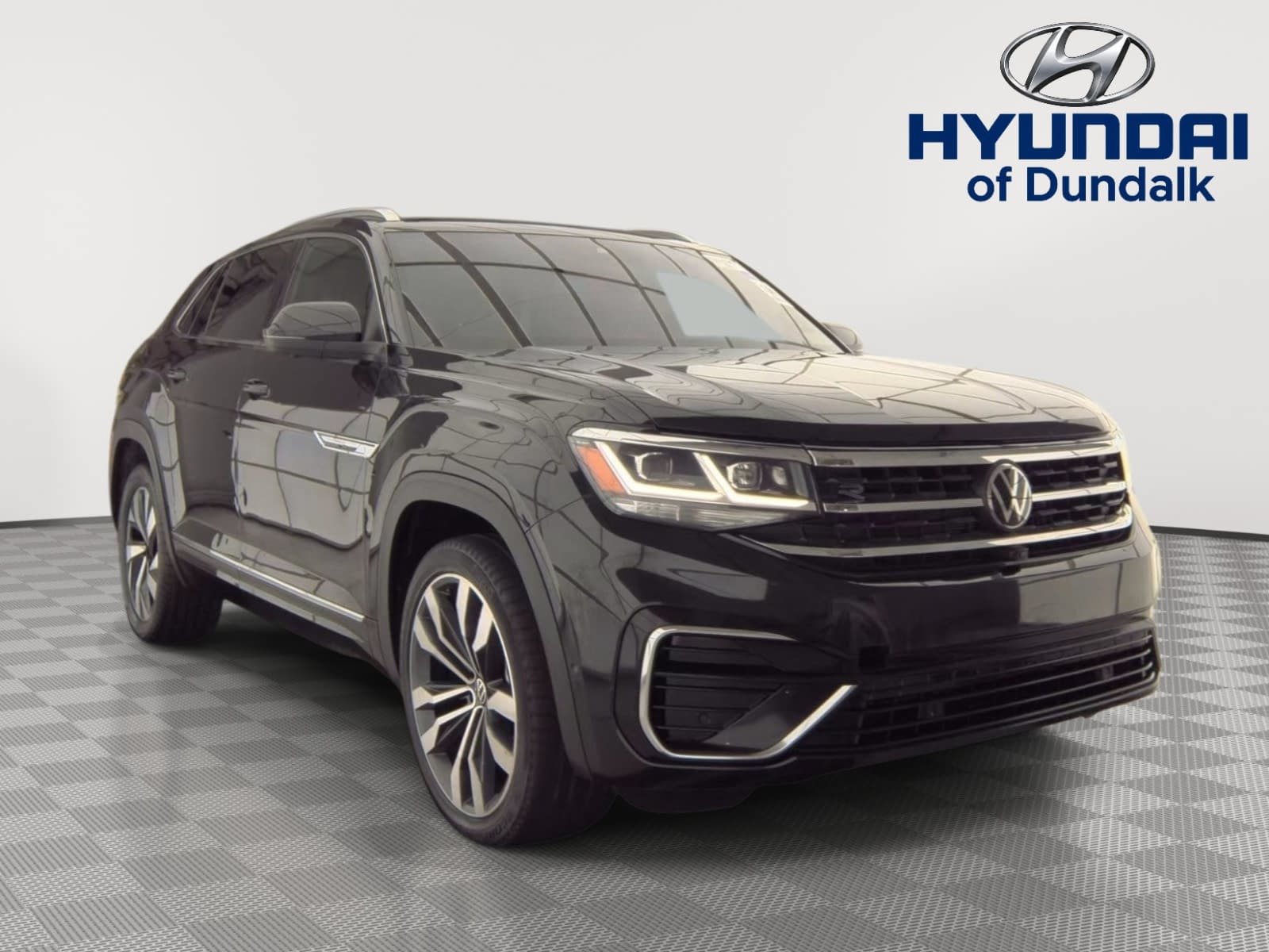 Used 2023 Volkswagen Atlas Cross Sport SEL Premium R-Line AWD/4WD image 1
