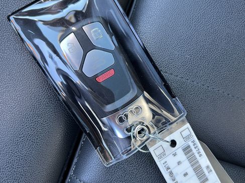 Used 2024 Audi Q5 2.0T Premium Plus w/ Premium Plus Package image 38