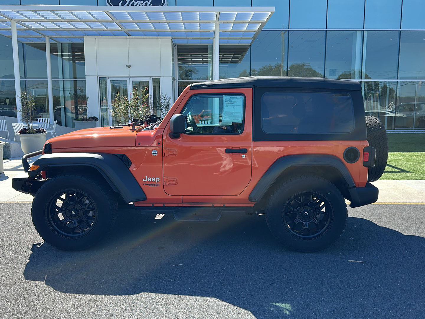 Used 2018 Jeep Wrangler Sport AWD/4WD image 8