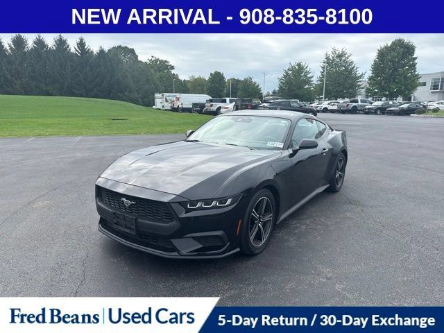 Certified 2024 Ford Mustang Coupe RWD image 3