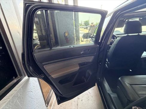Used 2022 Volkswagen Atlas SE w/ Panoramic Sunroof Package FWD image 23