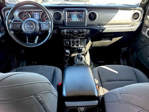 Used 2022 Jeep Wrangler Unlimited Sport image 20