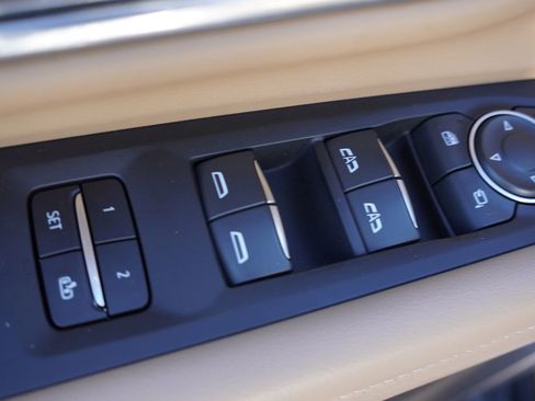 Used 2021 Chevrolet Suburban Premier w/ Premium Package AWD/4WD image 25