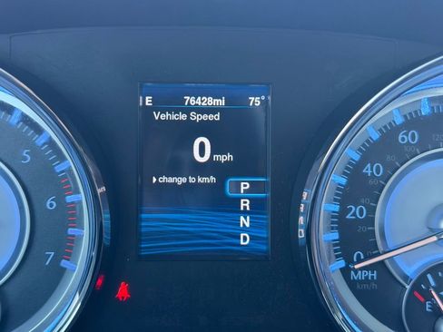 Used 2014 Chrysler 300 S w/ Luxury Group image 36