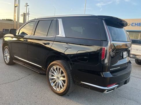 Used 2022 Cadillac Escalade Premium Luxury RWD image 4