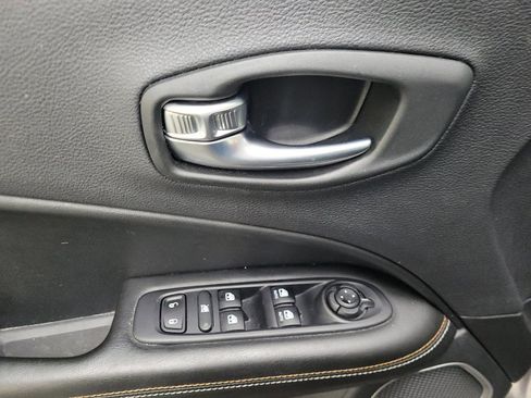Used 2020 Jeep Compass Latitude w/ Popular Equipment Group AWD/4WD image 27