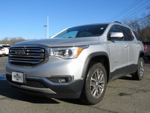 Used 2019 GMC Acadia SLE image 1