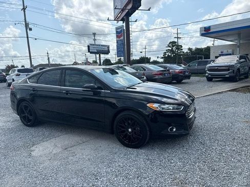 Used 2016 Ford Fusion SE FWD image 5