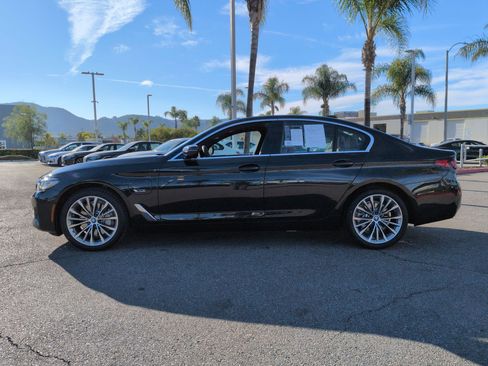 Certified 2023 BMW 530e image 7