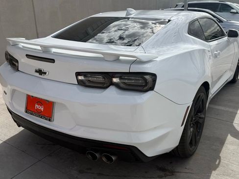 Used 2022 Chevrolet Camaro SS RWD image 9