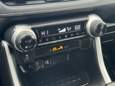 Used 2024 Toyota RAV4 AWD Hybrid image 23