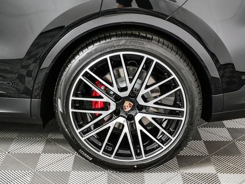 New 2026 Porsche Cayenne S image 40