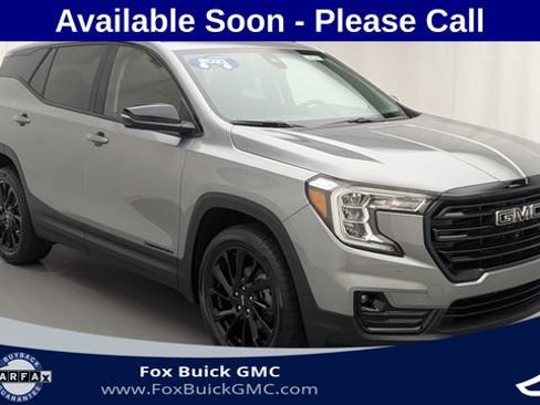 Used 2023 GMC Terrain SLT w/ Tech Package AWD/4WD image 3