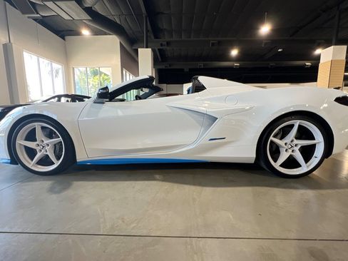 Used 2024 Chevrolet Corvette E-Ray AWD/4WD image 8