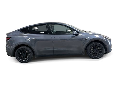 Certified 2023 Tesla Model Y Long Range AWD/4WD image 7