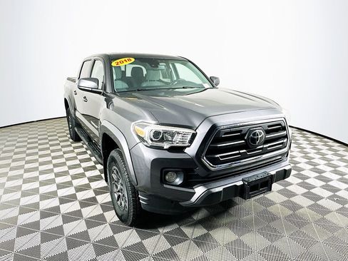 Used 2018 Toyota Tacoma SR5 image 3