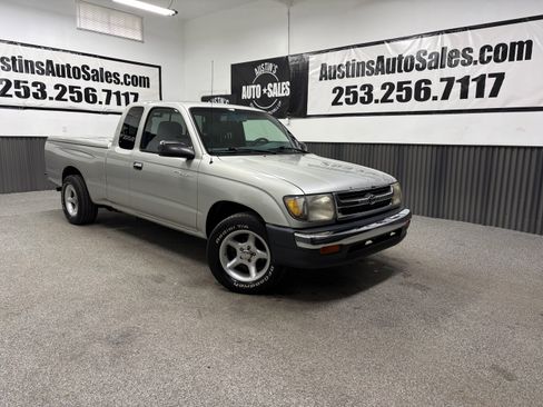 Used 2000 Toyota Tacoma 2WD Xtracab image 1