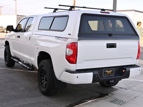 Used 2018 Toyota Tundra SR5 w/ TRD Off Road Package image 4