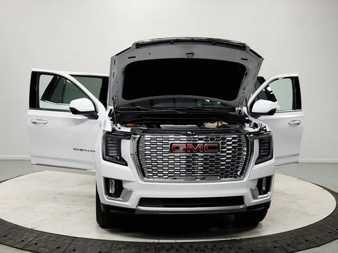 Used 2023 GMC Yukon Denali image 10