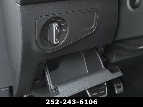 Used 2024 Volkswagen Tiguan SE R-Line AWD/4WD image 28