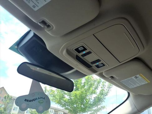 Used 2024 Ford Explorer XLT w/ Equipment Group 202A RWD image 18