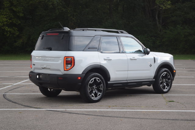 Used 2025 Ford Bronco Sport Outer Banks w/ Outer Banks Tech Package+ AWD/4WD image 25
