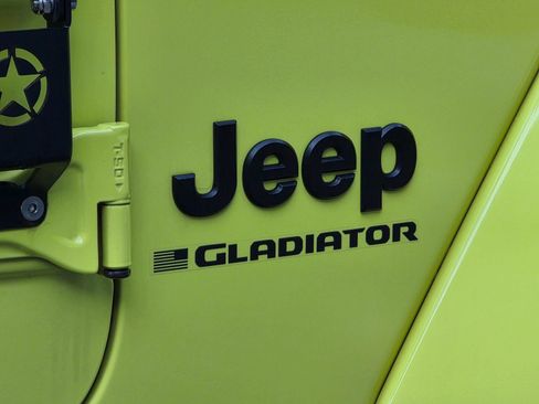 Used 2023 Jeep Gladiator Sport AWD/4WD image 35