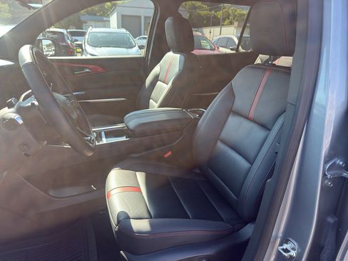 Used 2024 Chevrolet Traverse RS AWD/4WD image 14