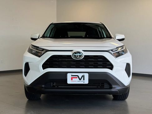 Used 2023 Toyota RAV4 LE AWD/4WD image 2