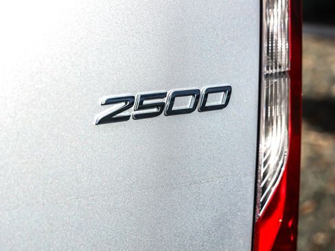 Used 2020 Mercedes-Benz Sprinter 2500 image 14