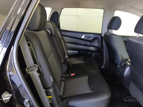 Used 2020 Nissan Pathfinder SV AWD/4WD image 19
