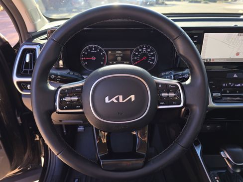 Certified 2022 Kia Sorento S image 30