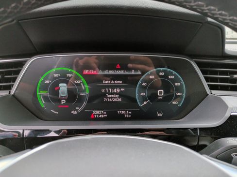 Used 2024 Audi Q8 e-tron Prestige w/ Prestige Package AWD/4WD image 20