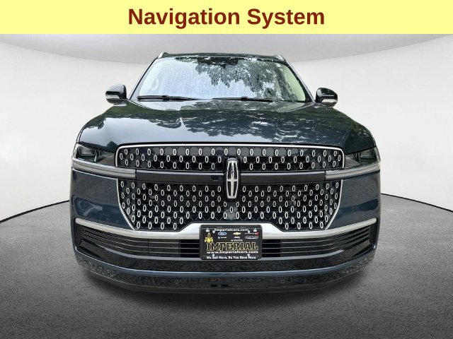 Used 2025 Lincoln Navigator Reserve AWD/4WD image 4