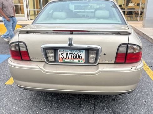 Used 2004 Lincoln LS image 5
