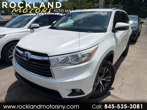 Used 2016 Toyota Highlander XLE AWD/4WD image 1