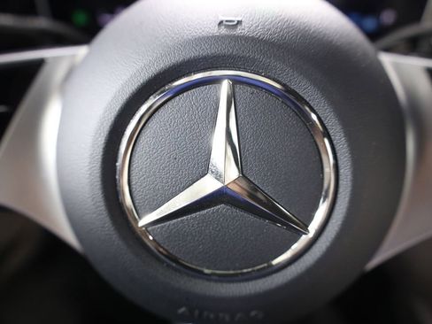 Used 2025 Mercedes-Benz C 300 4MATIC Sedan image 15