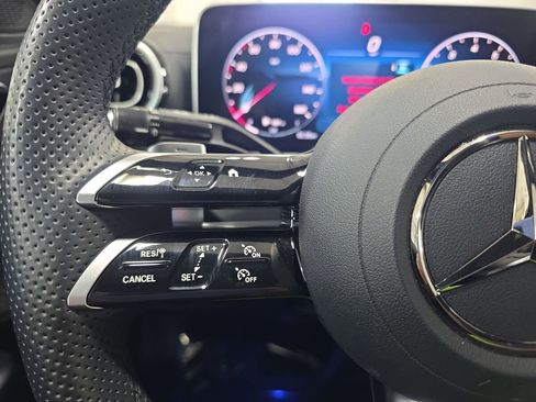 New 2025 Mercedes-Benz C 300 4MATIC Sedan image 17