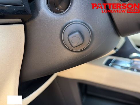 Used 2023 INFINITI QX60 Sensory w/ Vision Package AWD/4WD image 12