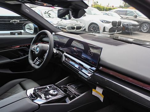 New 2027 BMW 530i RWD image 15